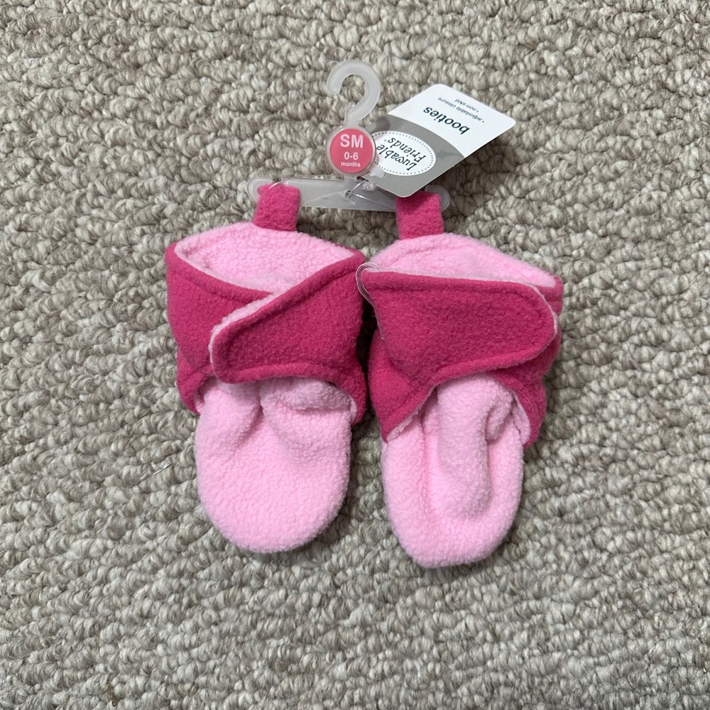 Baby Booties Infant Size 0-6 Months Pink Fleece Non Skid Adjustable Closure